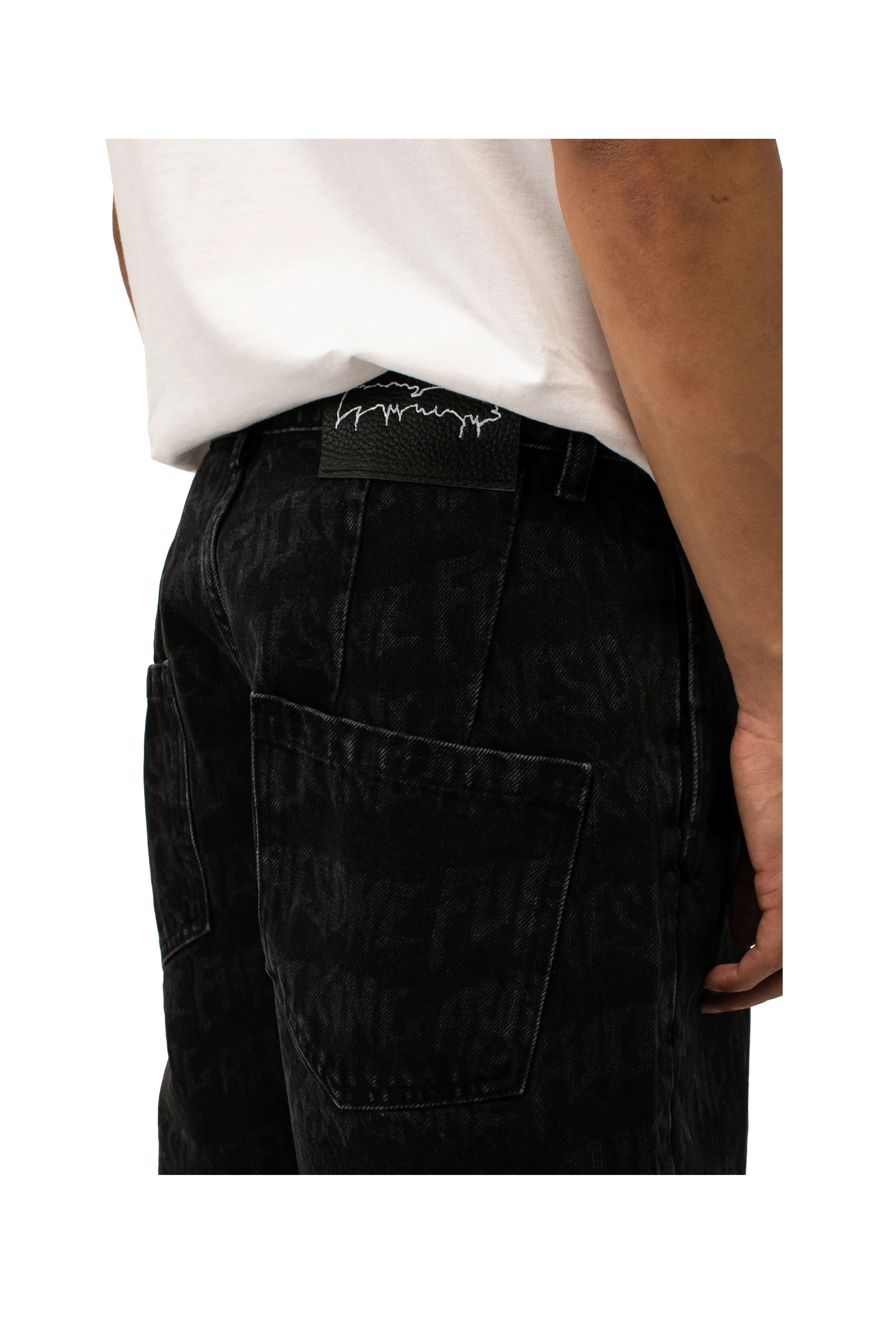 Baggy Pleated Denim Laser Stamp Shorts - Image 4