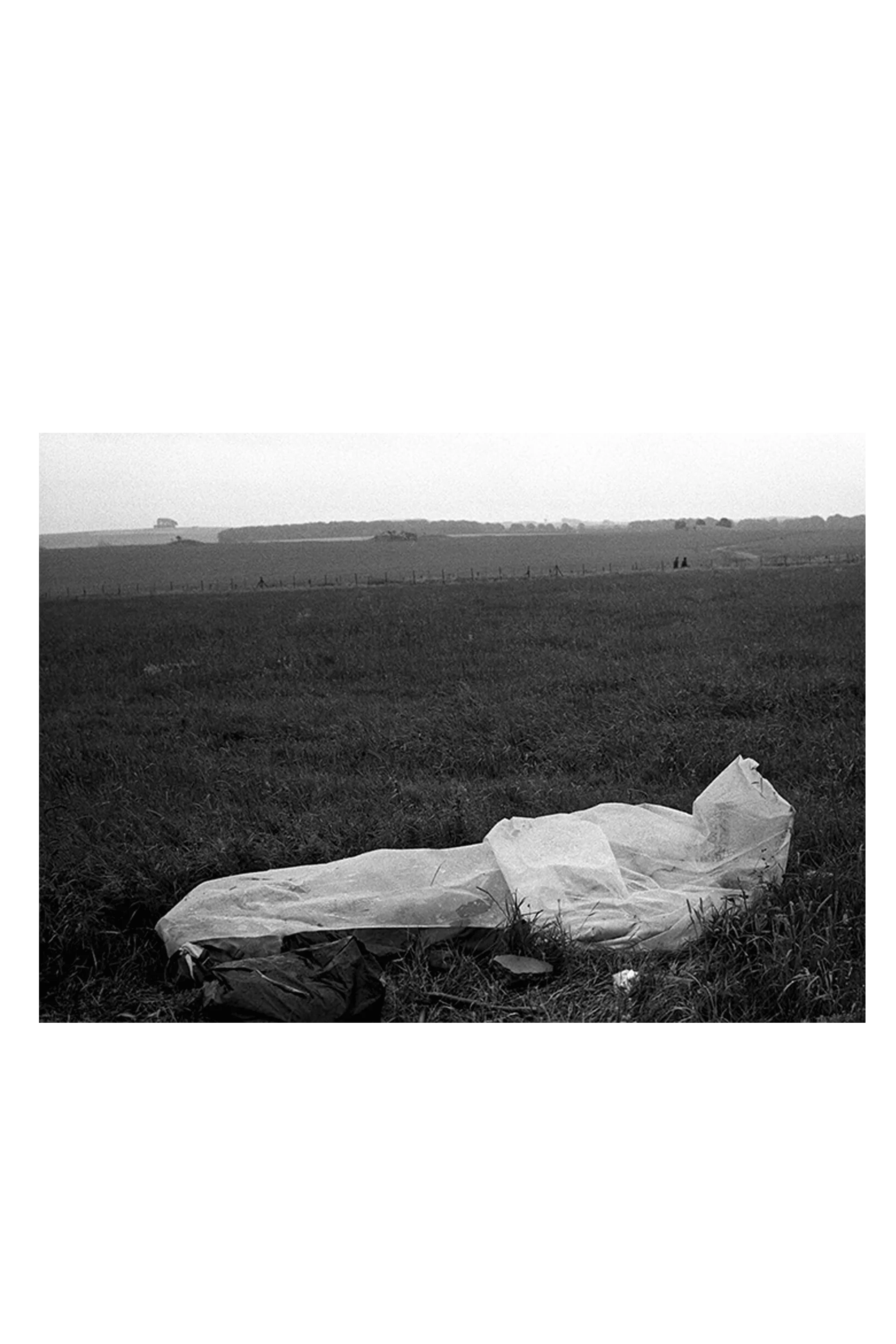 Homer Sykes - Stonehenge 1970s Counterculture - Image 13
