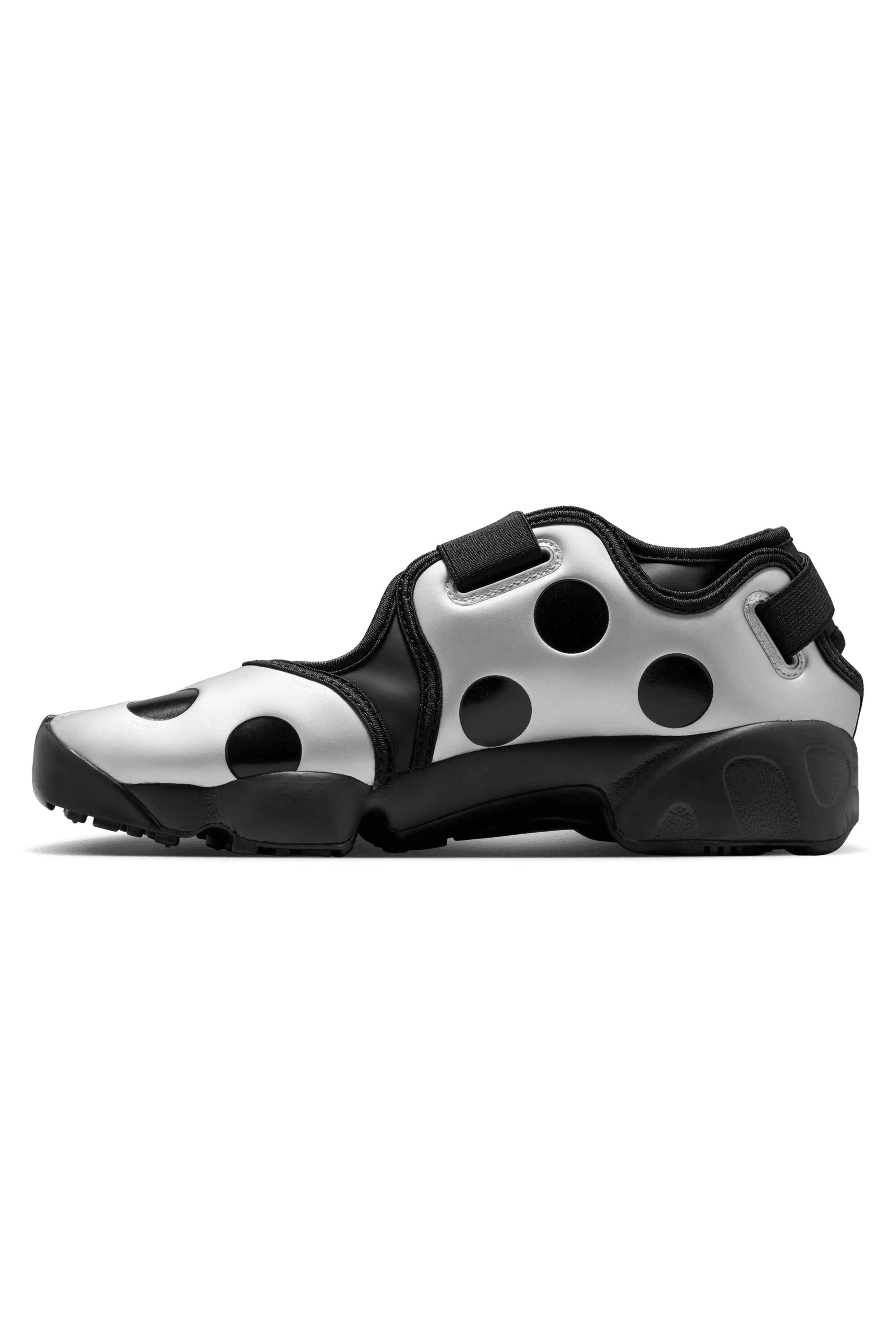Woman Air Rift - Image 2